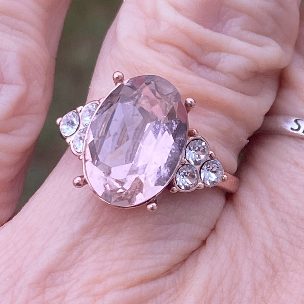Pink Crystal rose gold plated ring with white crystal accent sz 7